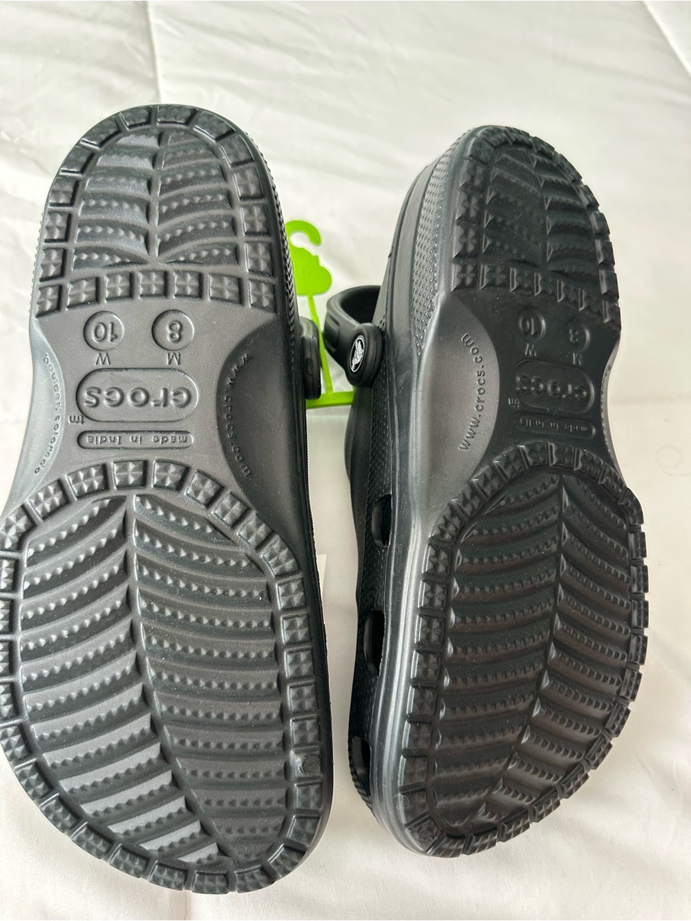 NWT CROCS Classic Slip-On Clogs in Black men’s size 8/women 10 - Picture 4 of 4